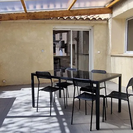 Detente Apartment Magalas