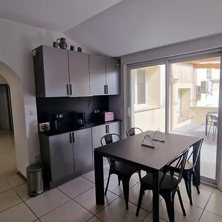 Detente Apartment Magalas